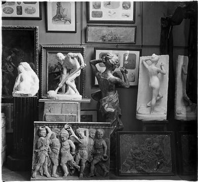 Atelier d’Alfred Boucher, entre 1892 et 1907, photographie stéréoscopique sur plaque de verre, don Robert Huchard, 2001 